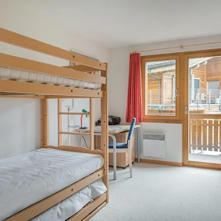 Apartment Camelot 4 *